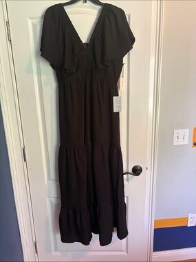 BNWT Black Maxi Dress with Ruffle V-Neck L Mila Mae from Nordstrom rack